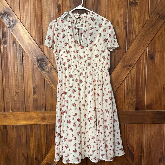 NEW Torrid Mini Chiffon Smocked Dress Rose Floral Size 00 - Picture 5 of 9